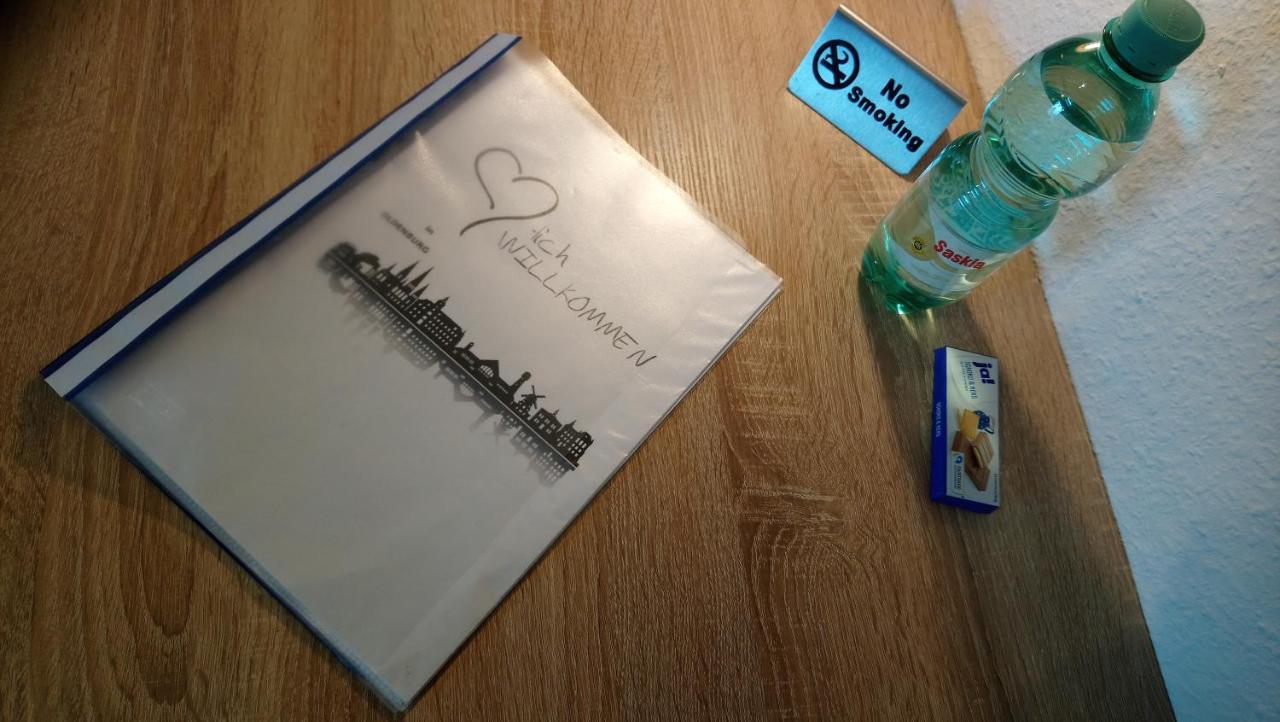 Privates Einzelzimmer Bei Der Weser-Ems-Halle Oldenburg Eksteriør billede